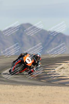 media/Nov-16-2025-Race Pace (Sun) [[8c5fa54630]]/Non Verified Riders (1st 20 Minutes)/6-Turn 12 (2pm)/